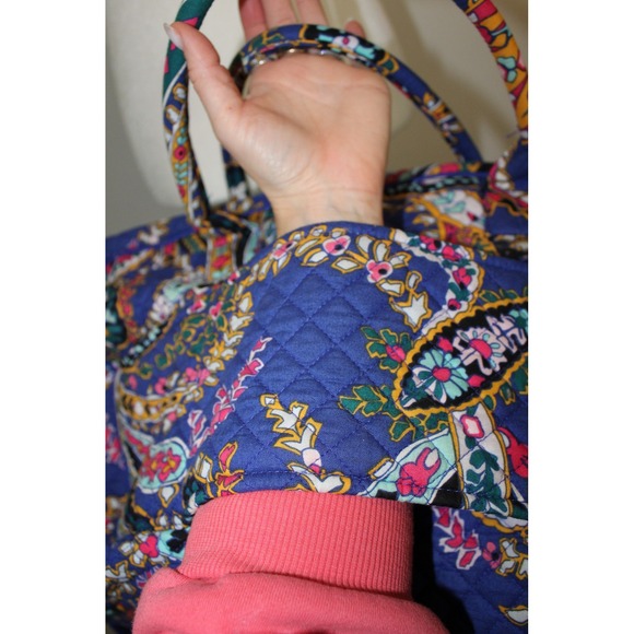 Vera Bradley Retired 2018 "Romatic Paisley" Large Weekender Duffel Travel Bag - Picture 7 of 12